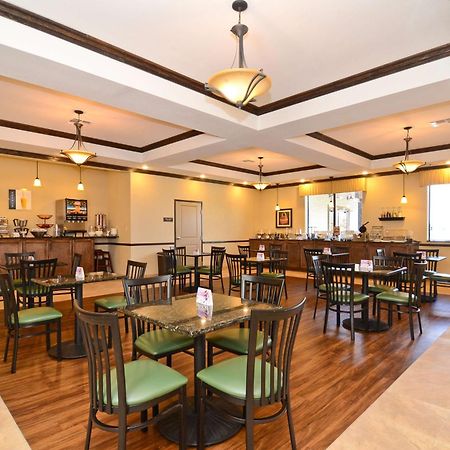 Best Western Plus Emory At Lake Fork Inn & Suites Exterior photo