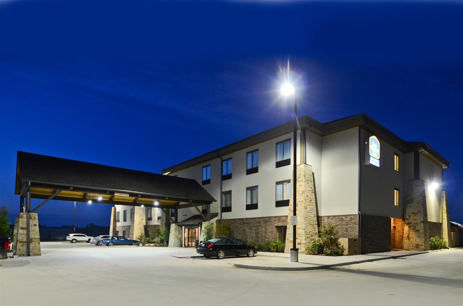 Best Western Plus Emory At Lake Fork Inn & Suites Exterior photo
